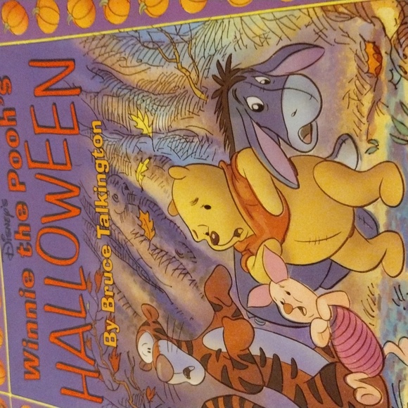 Disney Other - Winnie the Pooh ‘s Halloween Book